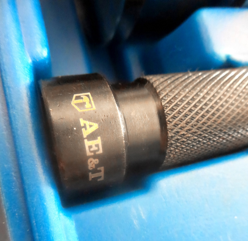Съемник инжекторов дизелей MASTER SET TA-D1118-A AE&T
